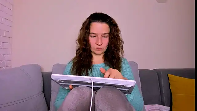 Snapshot of Clear_Angel chatting on 11.08.25 Clear Angel online show from 11.08.25