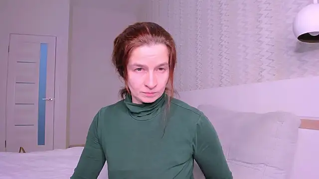 Snapshot of Clear_Angel chatting on 12.04.25 Clear Angel online show from 12.04.25