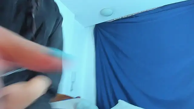 Snapshot of emiily15__ chatting on 01.28.25 emiily15 online show from 01.28.25