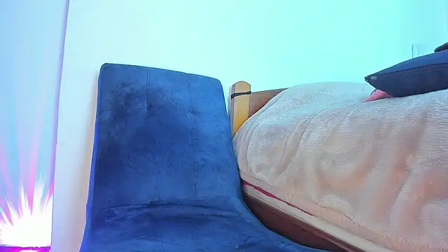 Snapshot of emiily15__ chatting on 03.14.25 emiily15 online show from 03.14.25