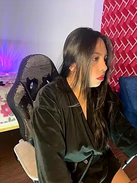 Snapshot of emiily15__ chatting on 09.10.25 emiily15 online show from 09.10.25