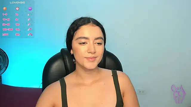 Snapshot of Adhara-zanne chatting on 06.30.26 Adhara-zanne online show from 06.30.26
