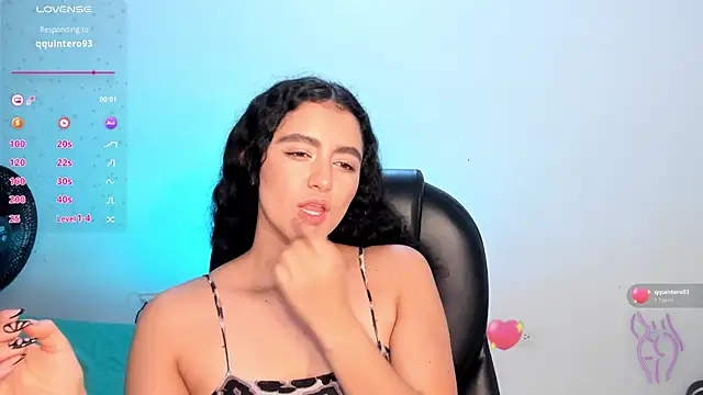 Snapshot of Adhara-zanne chatting on 07.18.26 Adhara-zanne online show from 07.18.26