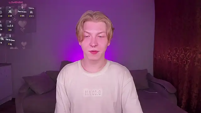 Snapshot of TheMikeSever chatting on 04.24.26 TheMikeSever online show from 04.24.26