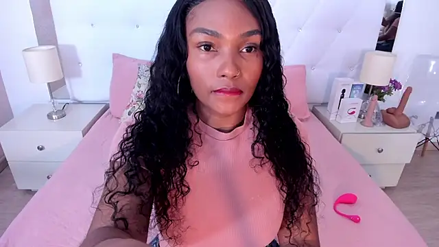 Snapshot of Isla_Scott chatting on 10.08.25 Isla Scott online show from 10.08.25