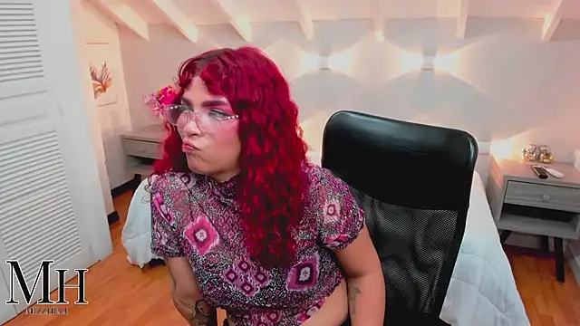 Snapshot of MizzHell chatting on 05.16.26 MizzHell online show from 05.16.26