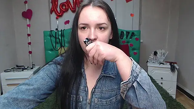 Snapshot of IsabelBlackberry chatting on 03.16.25 IsabelBlackberry online show from 03.16.25