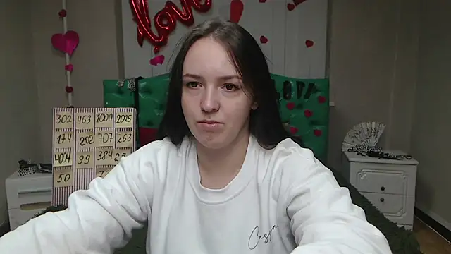 Snapshot of IsabelBlackberry chatting on 09.19.25 IsabelBlackberry online show from 09.19.25