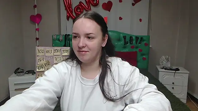Snapshot of IsabelBlackberry chatting on 10.04.25 IsabelBlackberry online show from 10.04.25