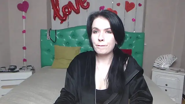 JasmineKouch online show from 04.09.26