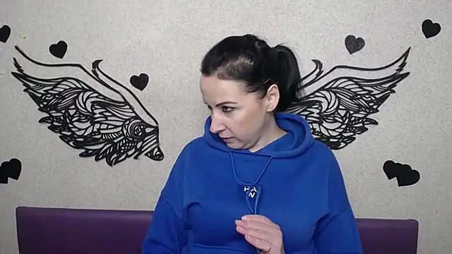 ElizabethSho online show from 11.19.25