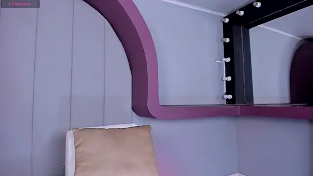 celestelewis online show from 10.04.25