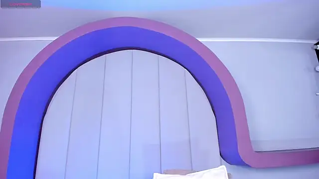 celestelewis online show from 10.11.25