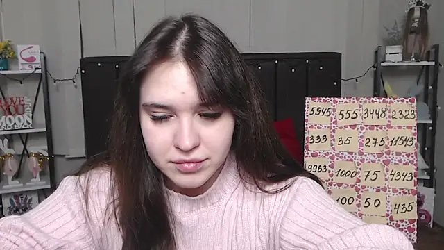 LauraHlot online show from 02.07.25