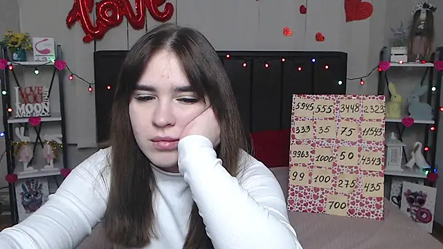 LauraHlot online show from 03.18.25