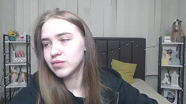 LauraHlot online show from 09.20.25