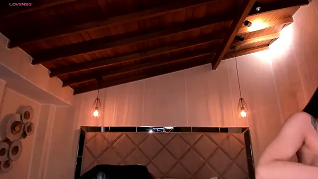 ValeriaVelvet online show from 10.27.25