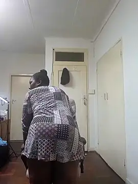 Thickchocolatex2 online show from 11.26.25