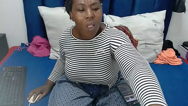 Thickchocolatex2 online show from 03.11.26