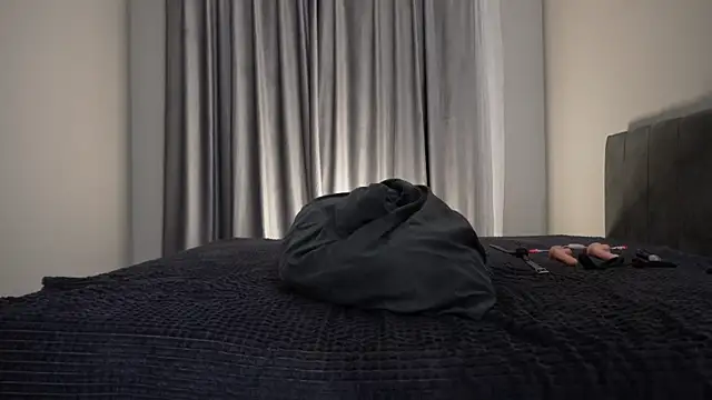 Nik Sharp online show from 05.23.26