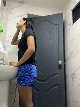 Arilw online show from 10.25.25