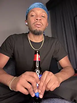 Snapshot of MobyDxck chatting on 02.09.25 MobyDxck online show from 02.09.25