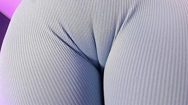 cloehonney online show from 03.11.25