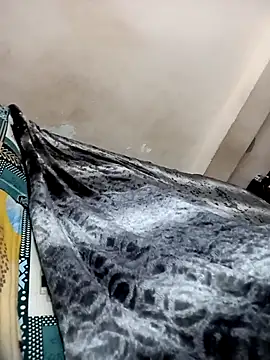 Snapshot of Shubuu__x chatting on 02.15.26 Shubuu x online show from 02.15.26