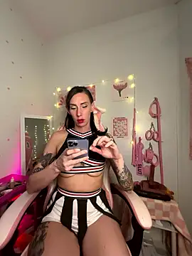 Snapshot of averietheangel chatting on 01.11.26 averietheangel online show from 01.11.26