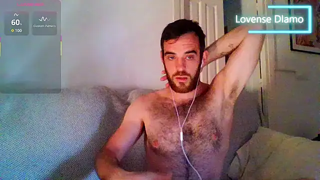 Snapshot of _NakedChef_ chatting on 09.24.25 NakedChef online show from 09.24.25