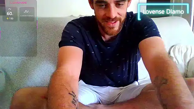 Snapshot of _NakedChef_ chatting on 10.01.25 NakedChef online show from 10.01.25