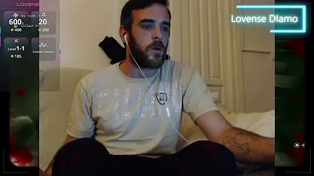 Snapshot of _NakedChef_ chatting on 01.16.26 NakedChef online show from 01.16.26