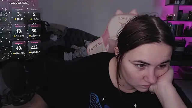 Snapshot of SexyWitch_666 chatting on 11.04.25 SexyWitch 666 online show from 11.04.25