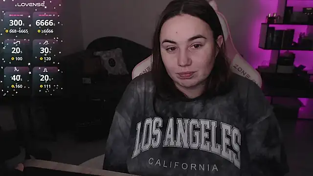 Snapshot of SexyWitch_666 chatting on 11.24.25 SexyWitch 666 online show from 11.24.25