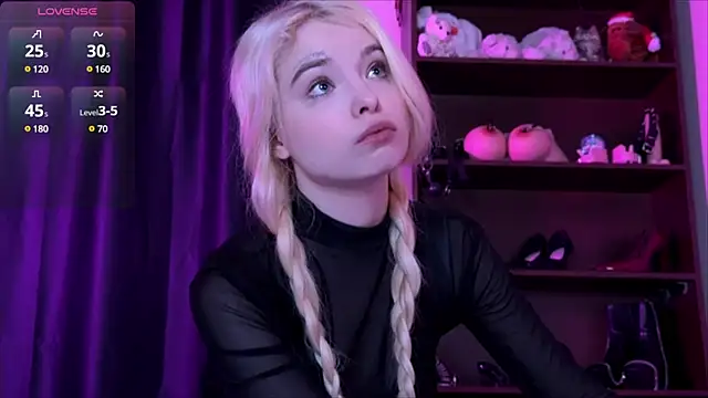 MisssLola online show from 12.16.24