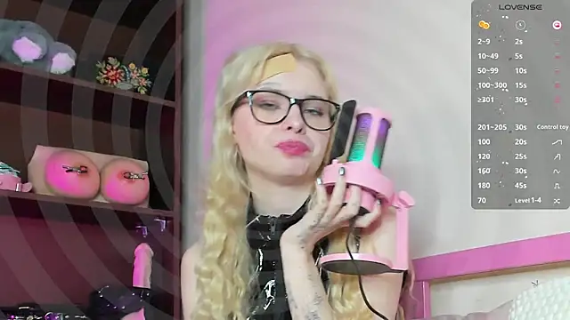 MisssLola online show from 02.14.25