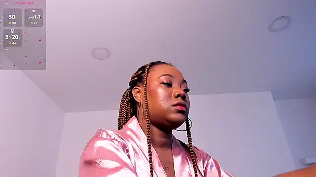 Snapshot of Sali_g chatting on 11.19.25 Sali g online show from 11.19.25