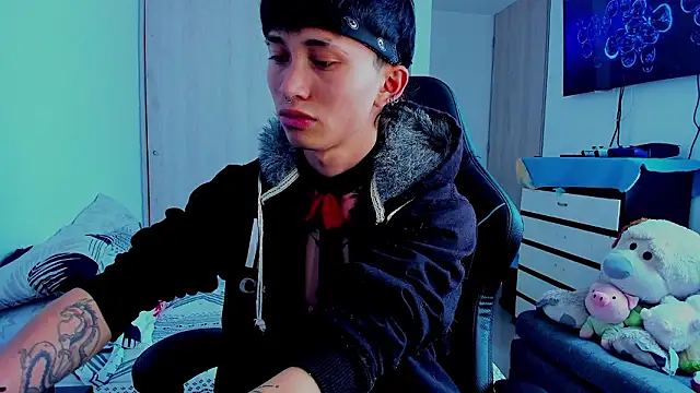 juniior 2311  online show from 01.31.26