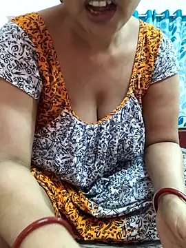 Snapshot of MUMTAJ-1 chatting on 04.15.26 MUMTAJ-1 online show from 04.15.26