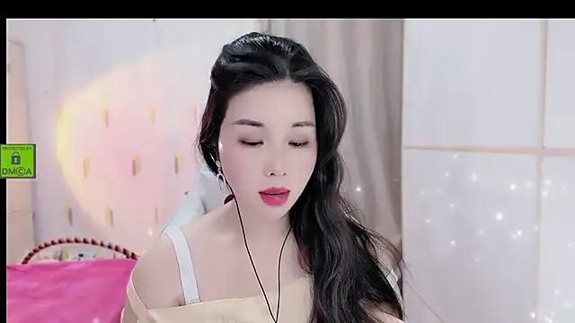 HK angelchloe online show from 10.27.25