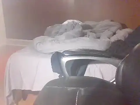 Snapshot of smdog1 chatting on 01.05.25 smdog1 online show from 01.05.25