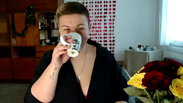 Annet1912 online show from 02.06.25