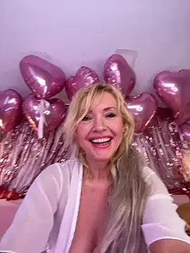 KelliRaid online show from 02.12.25