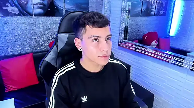 salvadorgomezx online show from 12.15.24