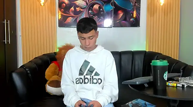 salvadorgomezx online show from 12.21.24