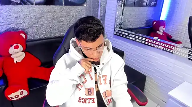 salvadorgomezx online show from 02.14.25