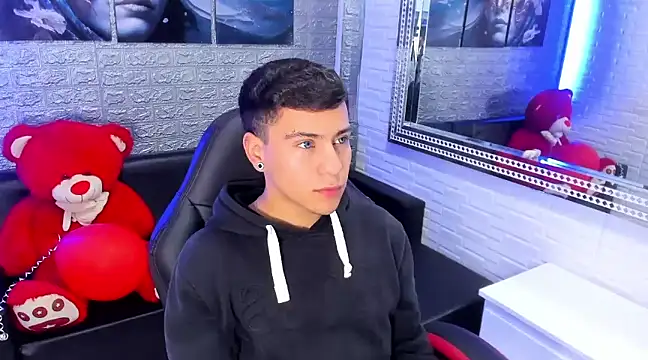 salvadorgomezx online show from 02.16.25