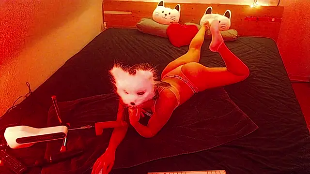 Snapshot of kleinelea123 chatting on 01.25.25 kleinelea123 online show from 01.25.25