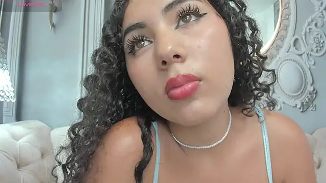 Snapshot of joselyn_sexy_ chatting on 02.10.25 joselyn sexy online show from 02.10.25