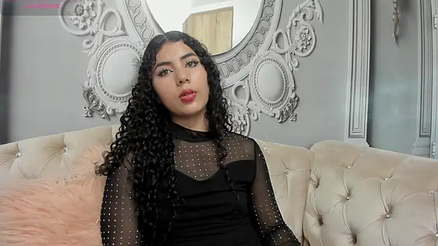 Snapshot of joselyn_sexy_ chatting on 02.21.25 joselyn sexy online show from 02.21.25